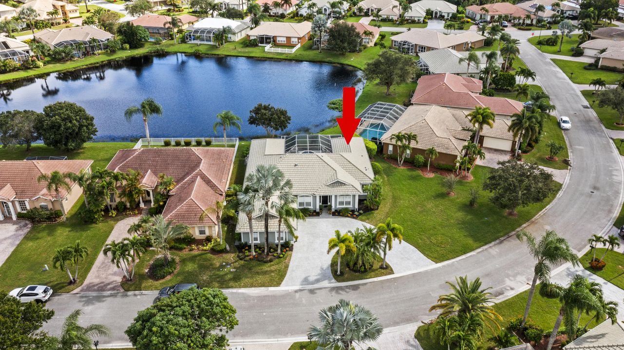 Activo con contrato: $649,000 (4 camas, 3 baños, 2612 Pies cuadrados)