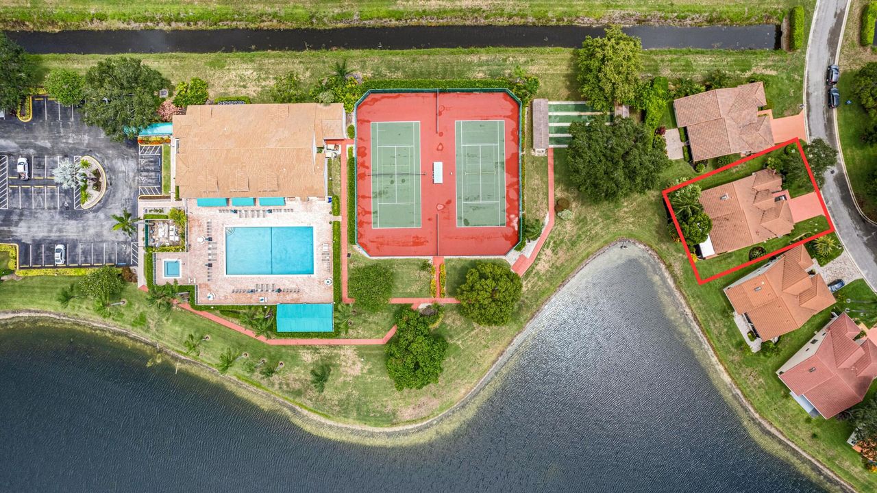 Active With Contract: $490,000 (3 beds, 2 baths, 2104 Square Feet)