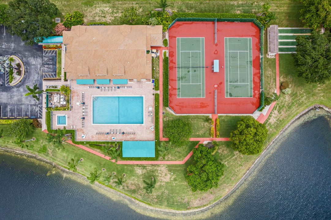 Active With Contract: $490,000 (3 beds, 2 baths, 2104 Square Feet)