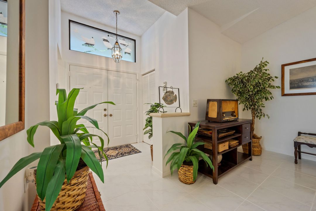 Active With Contract: $490,000 (3 beds, 2 baths, 2104 Square Feet)