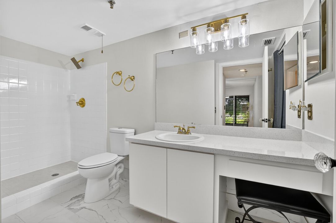 En Venta: $165,000 (2 camas, 2 baños, 1160 Pies cuadrados)