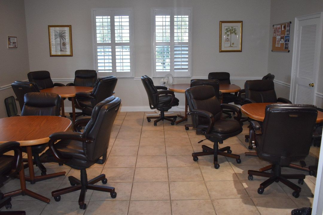 Activo con contrato: $649,000 (4 camas, 3 baños, 2612 Pies cuadrados)