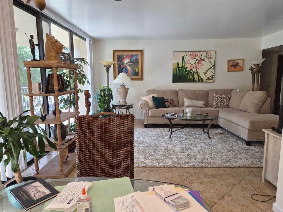 For Sale: $475,000 (2 beds, 2 baths, 1315 Square Feet)