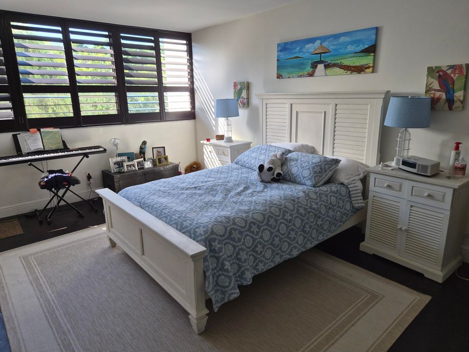 For Sale: $475,000 (2 beds, 2 baths, 1315 Square Feet)