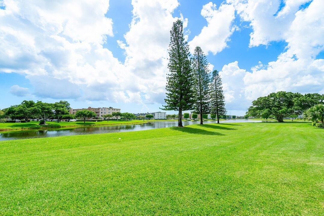 待售: $115,000 (1 贝兹, 1 浴室, 752 平方英尺)