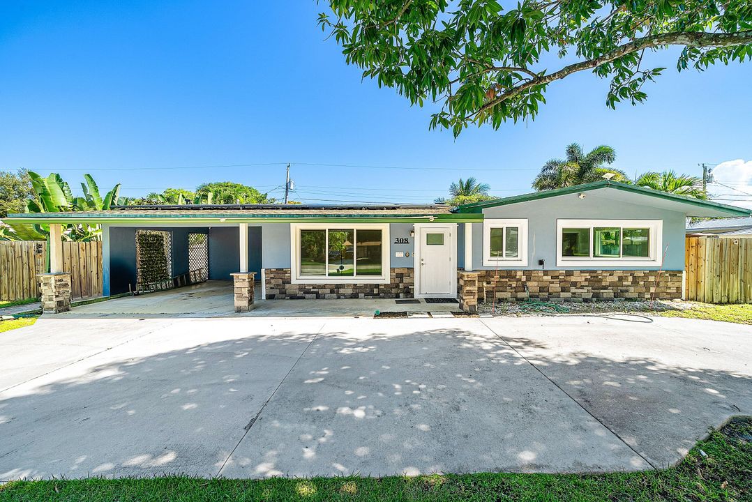 Active With Contract: $3,350 (3 beds, 1 baths, 1288 Square Feet)