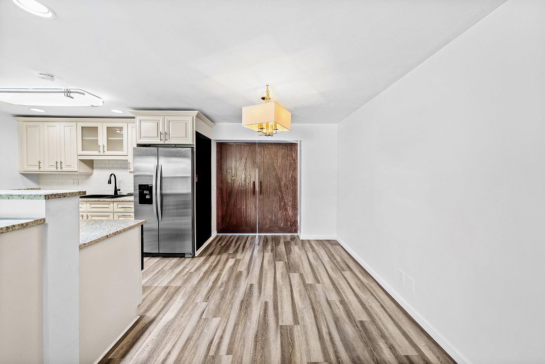 Active With Contract: $3,350 (3 beds, 1 baths, 1288 Square Feet)