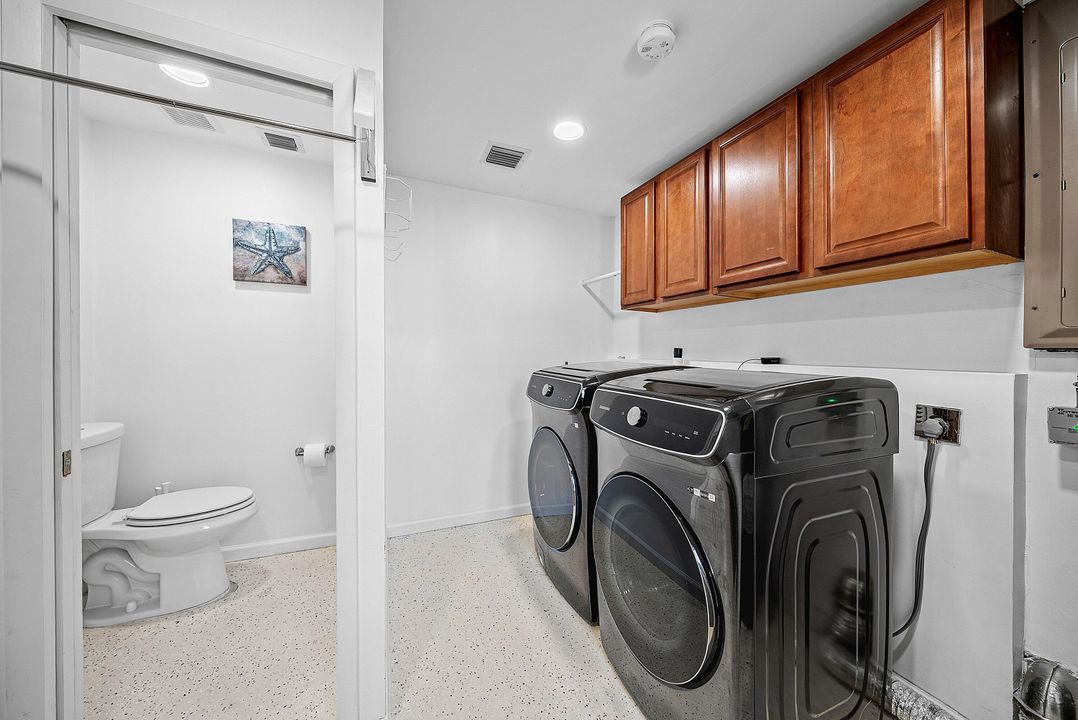 Active With Contract: $3,350 (3 beds, 1 baths, 1288 Square Feet)