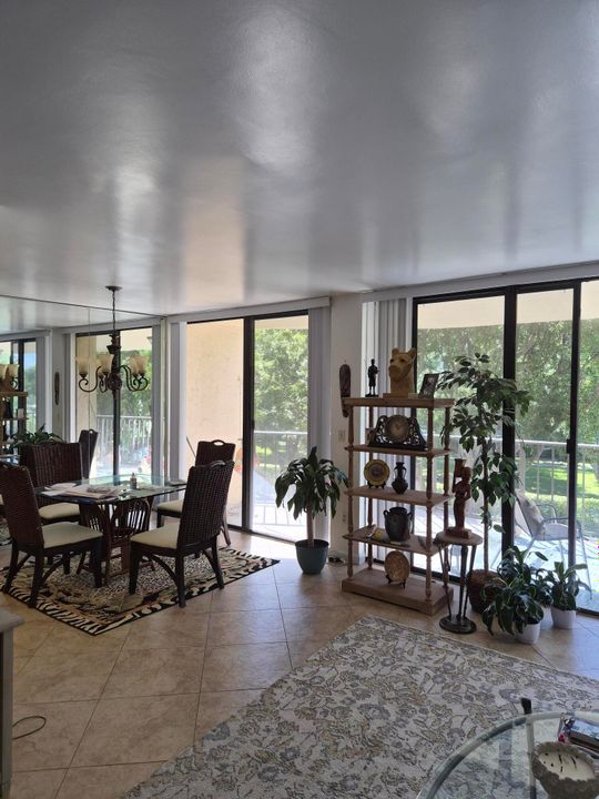 For Sale: $475,000 (2 beds, 2 baths, 1315 Square Feet)