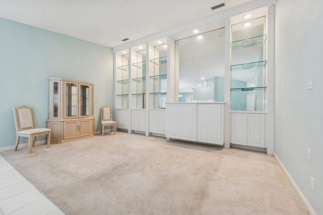 For Sale: $399,900 (2 beds, 2 baths, 1680 Square Feet)