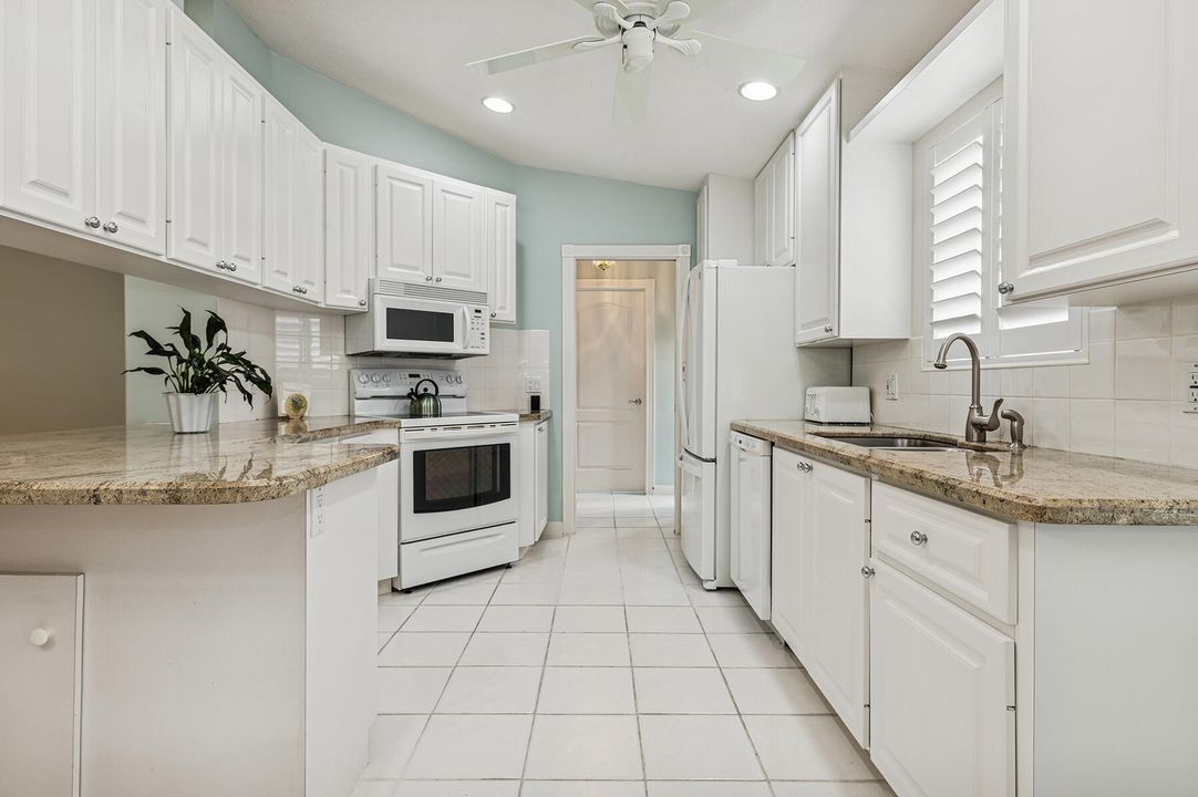 For Sale: $399,900 (2 beds, 2 baths, 1680 Square Feet)