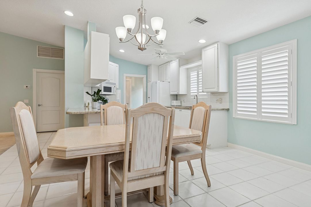 For Sale: $399,900 (2 beds, 2 baths, 1680 Square Feet)