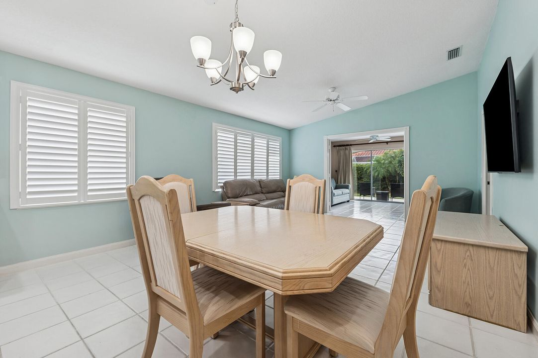 For Sale: $399,900 (2 beds, 2 baths, 1680 Square Feet)