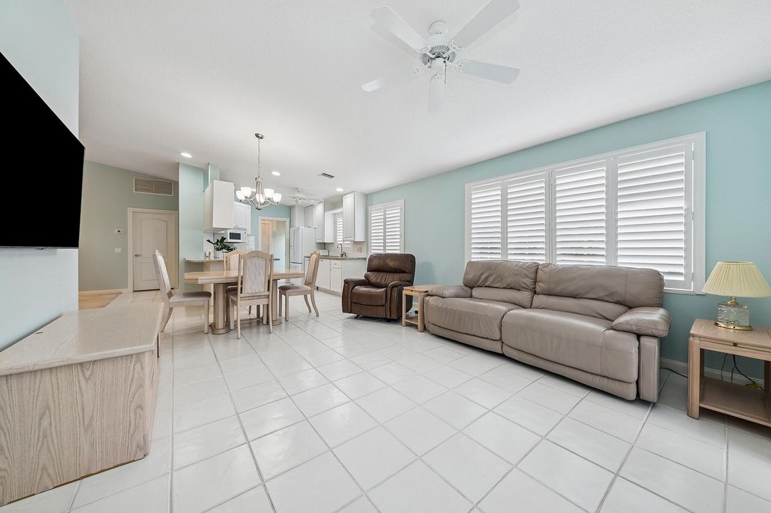 For Sale: $399,900 (2 beds, 2 baths, 1680 Square Feet)