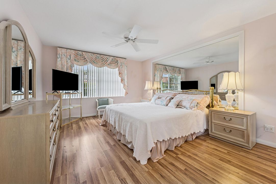 For Sale: $399,900 (2 beds, 2 baths, 1680 Square Feet)