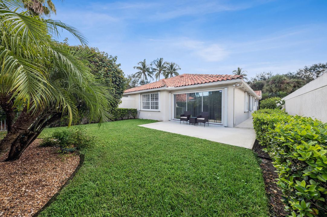 For Sale: $399,900 (2 beds, 2 baths, 1680 Square Feet)