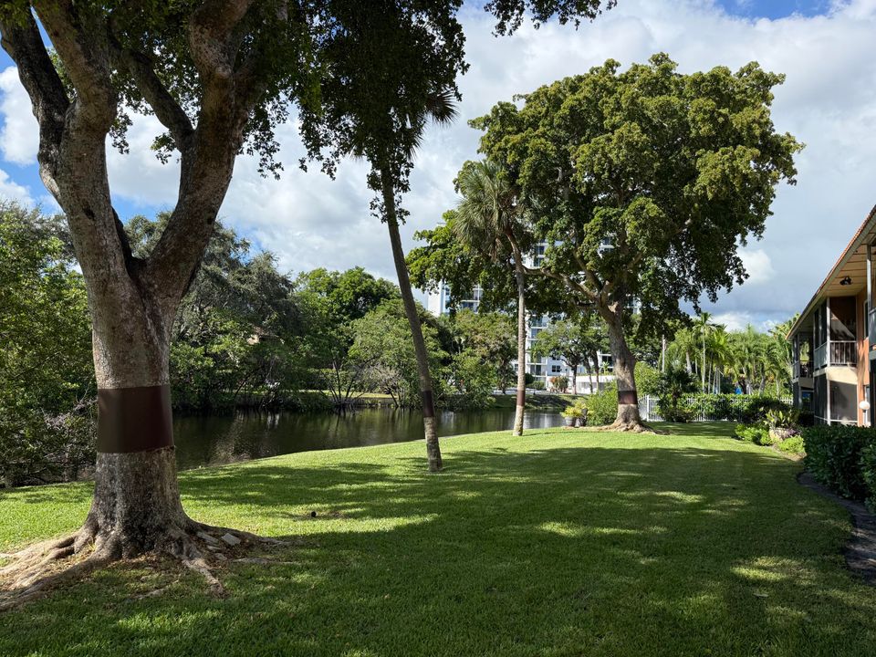 En Venta: $329,000 (2 camas, 2 baños, 1200 Pies cuadrados)