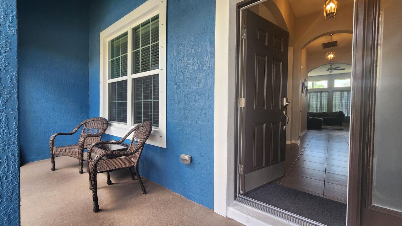 For Sale: $574,000 (4 beds, 3 baths, 2725 Square Feet)