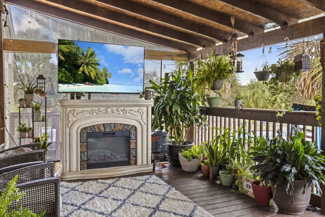 На продажу: $295,900 (3 спален, 2 ванн, 1661 Квадратных фут)