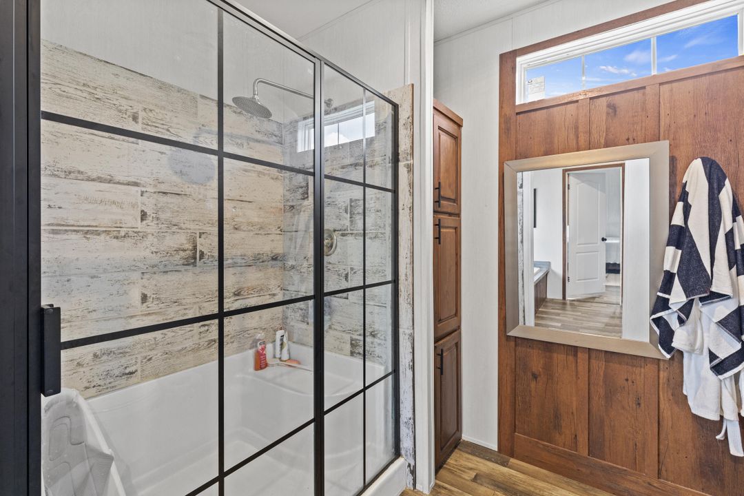 На продажу: $295,900 (3 спален, 2 ванн, 1661 Квадратных фут)