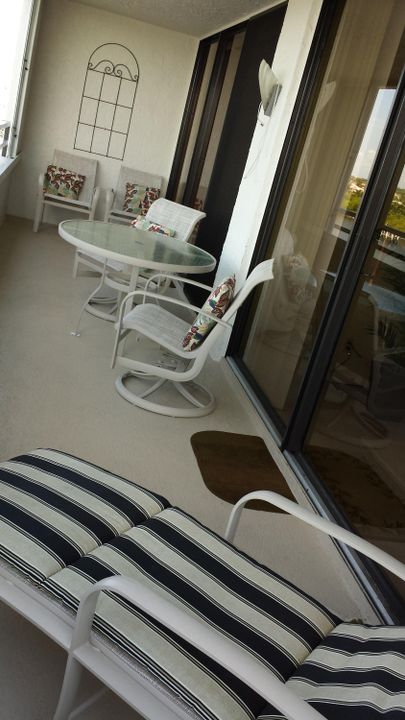 For Rent: $3,500 (2 beds, 2 baths, 1308 Square Feet)