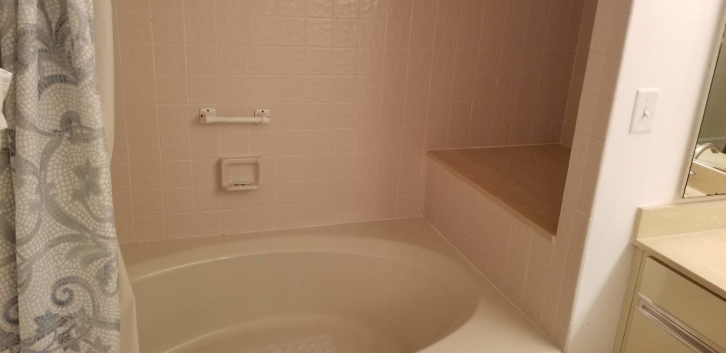 For Rent: $3,500 (2 beds, 2 baths, 1308 Square Feet)