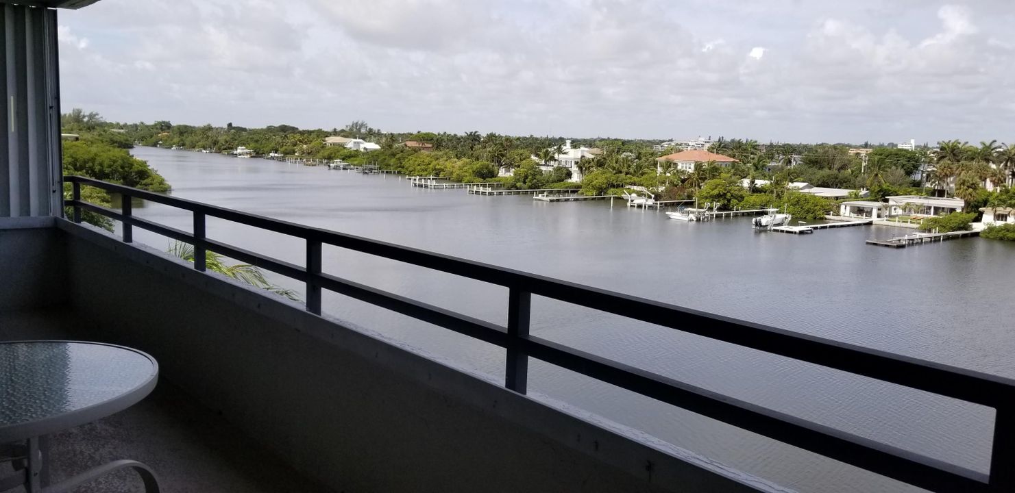 For Rent: $3,500 (2 beds, 2 baths, 1308 Square Feet)