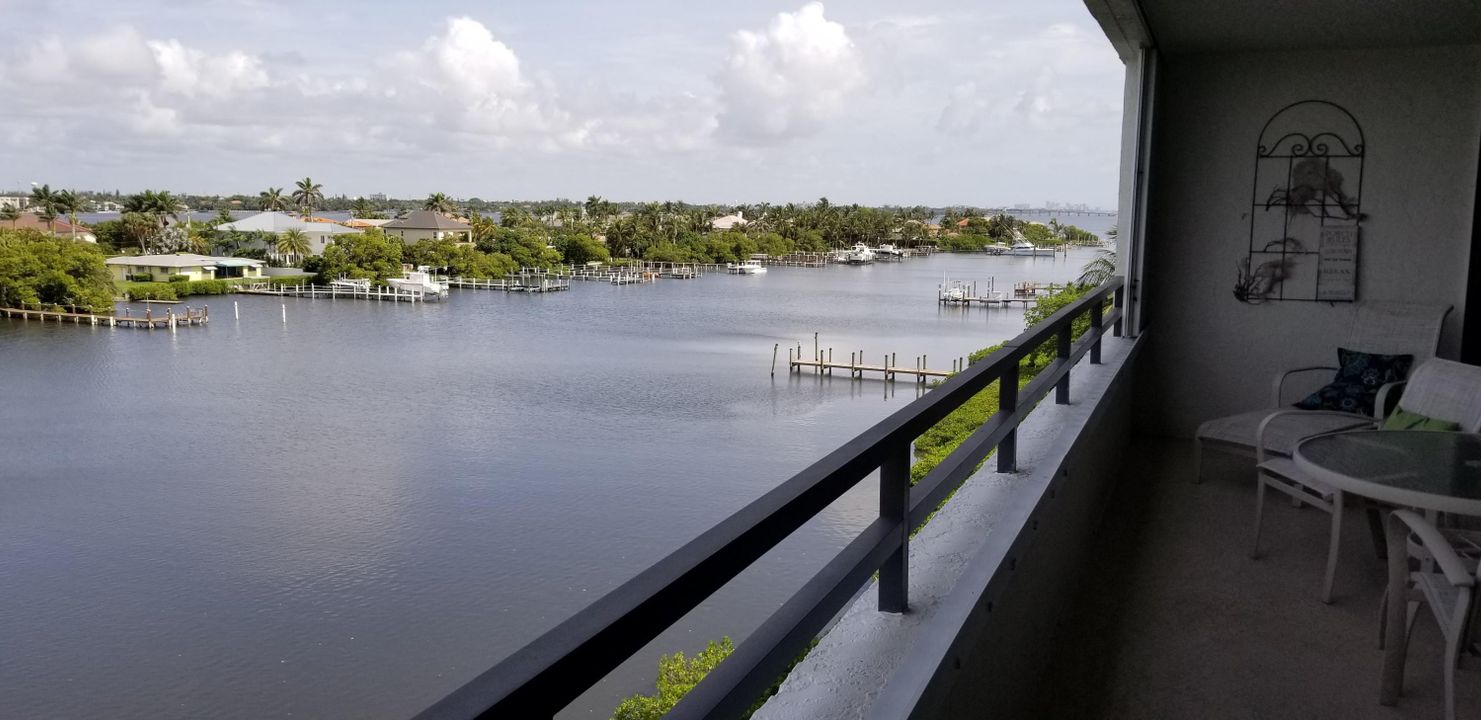 For Rent: $3,500 (2 beds, 2 baths, 1308 Square Feet)