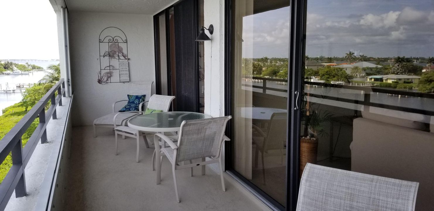 For Rent: $3,500 (2 beds, 2 baths, 1308 Square Feet)