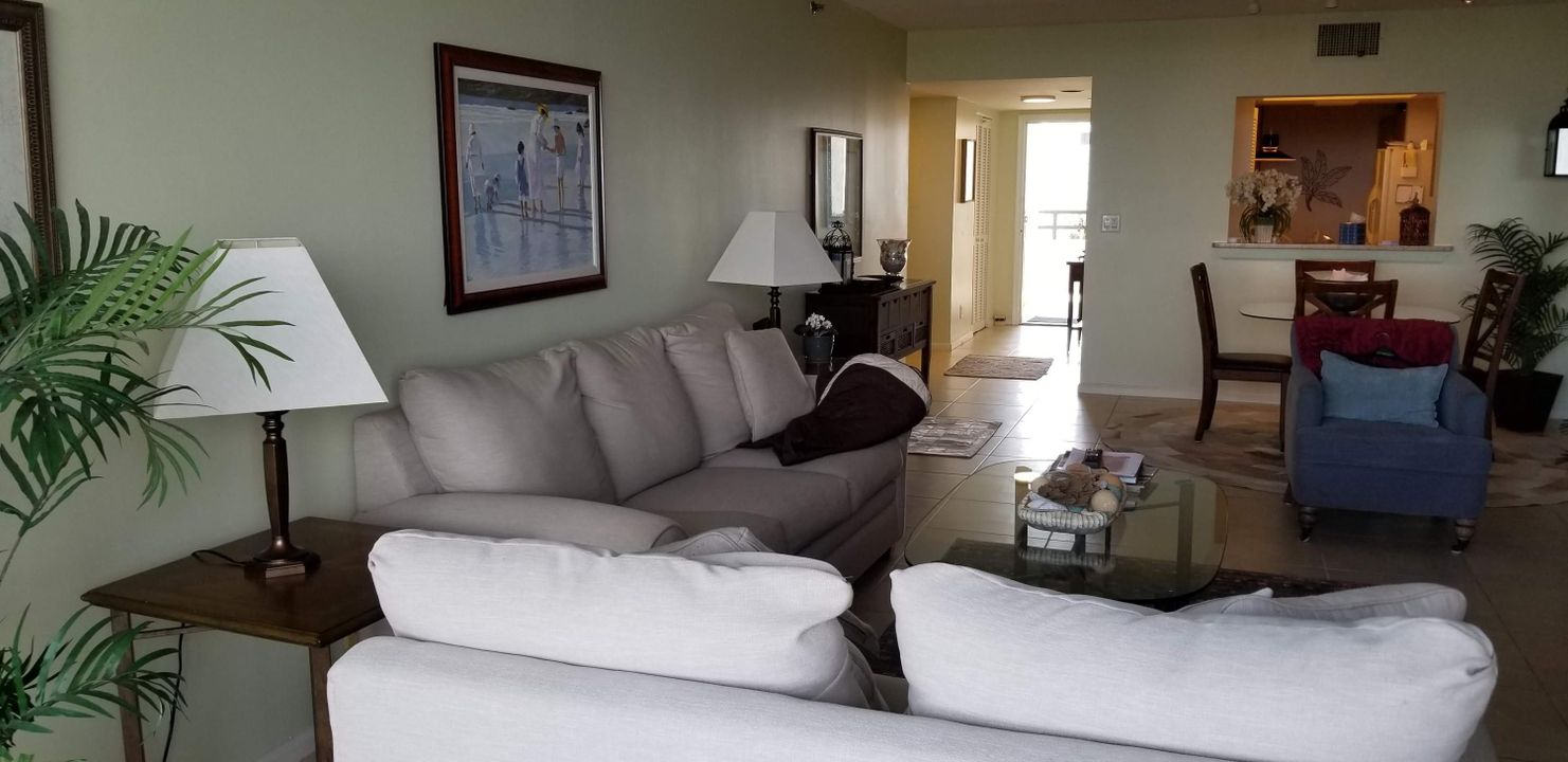 For Rent: $3,500 (2 beds, 2 baths, 1308 Square Feet)