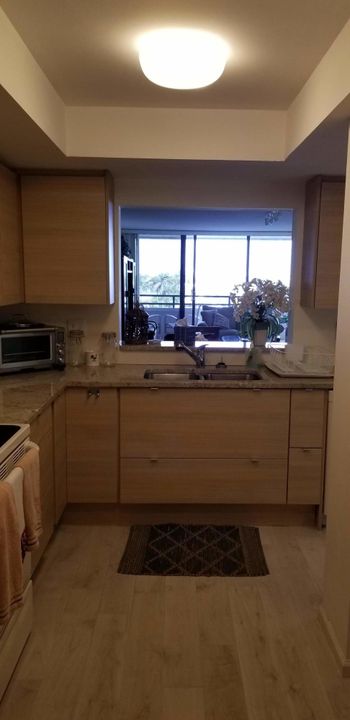 For Rent: $3,500 (2 beds, 2 baths, 1308 Square Feet)