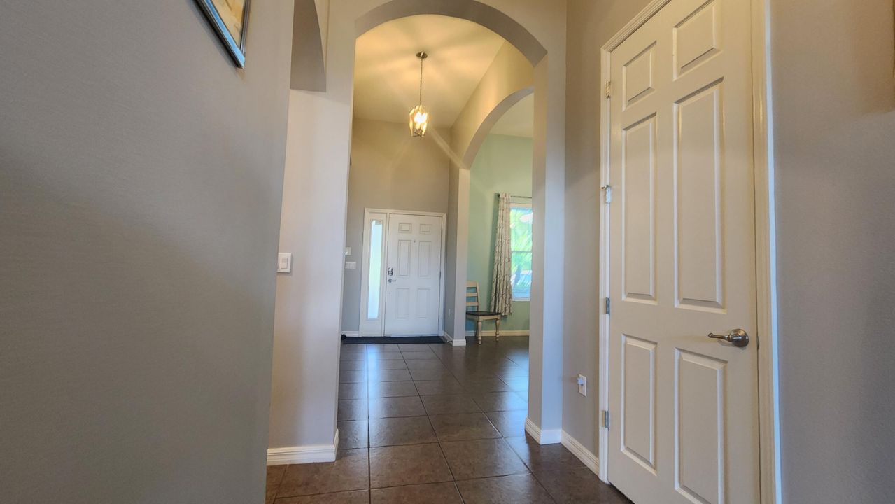 For Sale: $574,000 (4 beds, 3 baths, 2725 Square Feet)