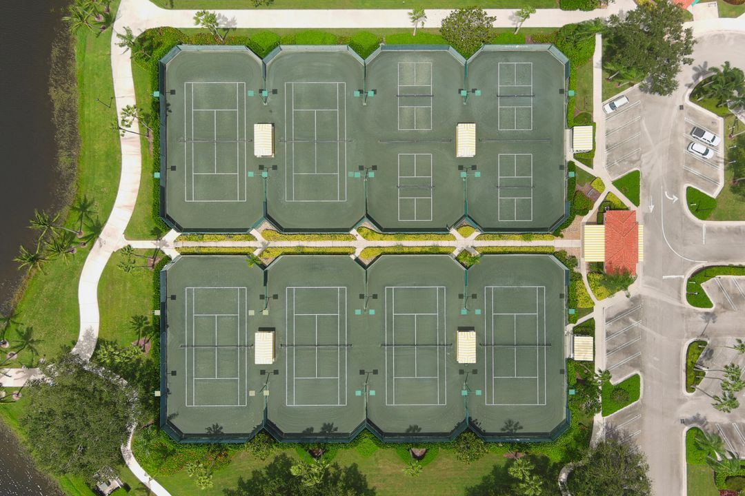 For Sale: $399,900 (2 beds, 2 baths, 1680 Square Feet)