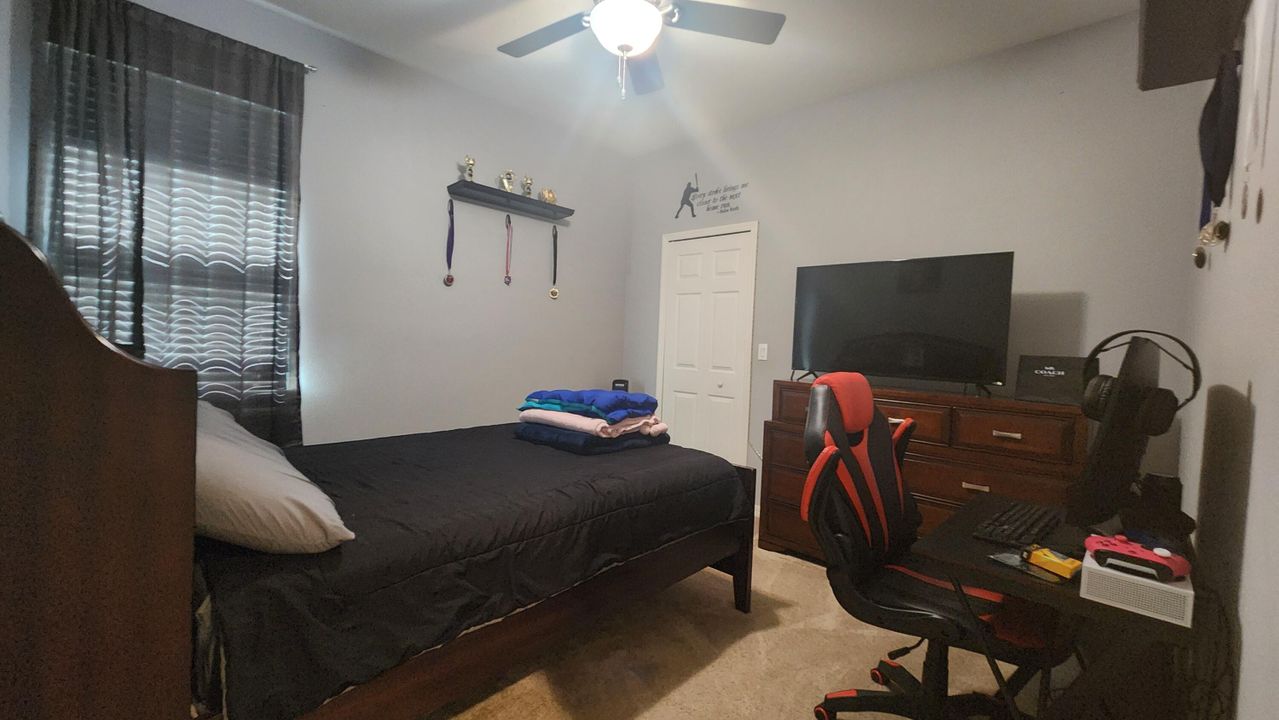 For Sale: $574,000 (4 beds, 3 baths, 2725 Square Feet)