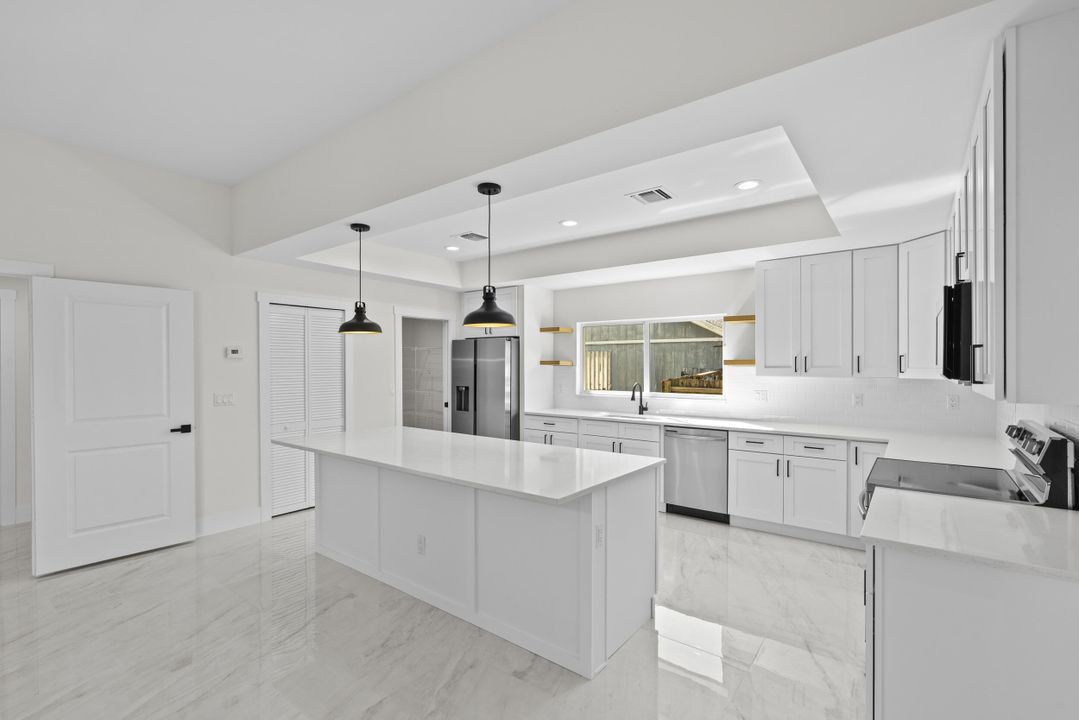 For Sale: $490,000 (4 beds, 3 baths, 2246 Square Feet)