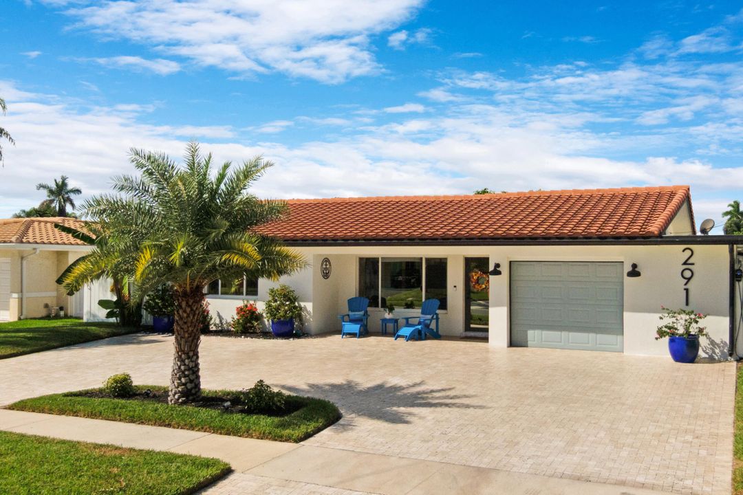 For Sale: $1,549,000 (3 beds, 3 baths, 1731 Square Feet)