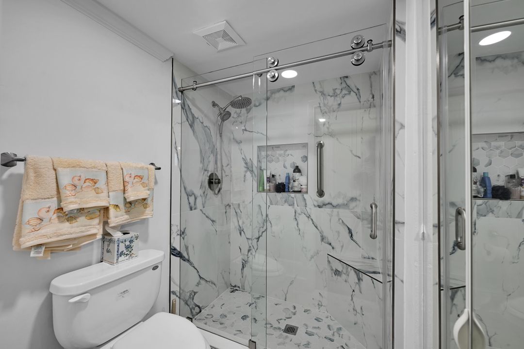 For Sale: $220,000 (2 beds, 2 baths, 1097 Square Feet)