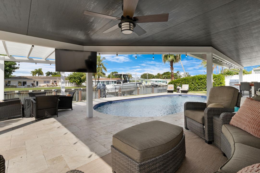 For Sale: $1,549,000 (3 beds, 3 baths, 1731 Square Feet)