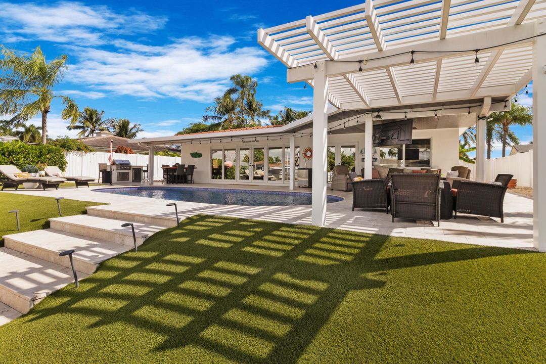 For Sale: $1,549,000 (3 beds, 3 baths, 1731 Square Feet)