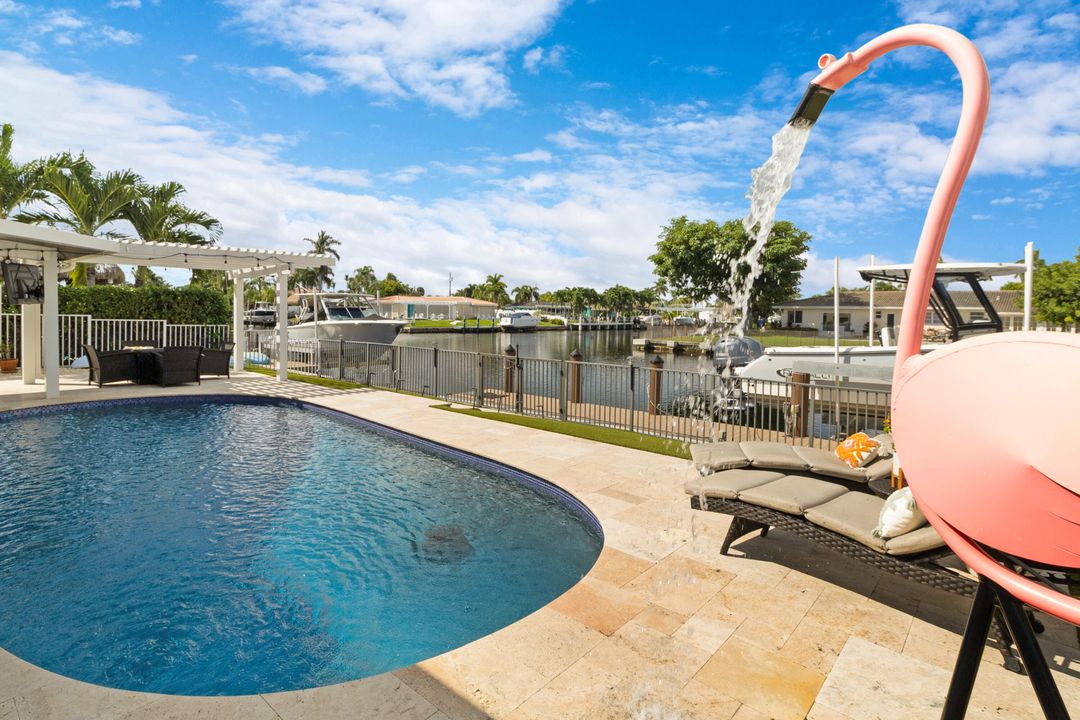 For Sale: $1,549,000 (3 beds, 3 baths, 1731 Square Feet)