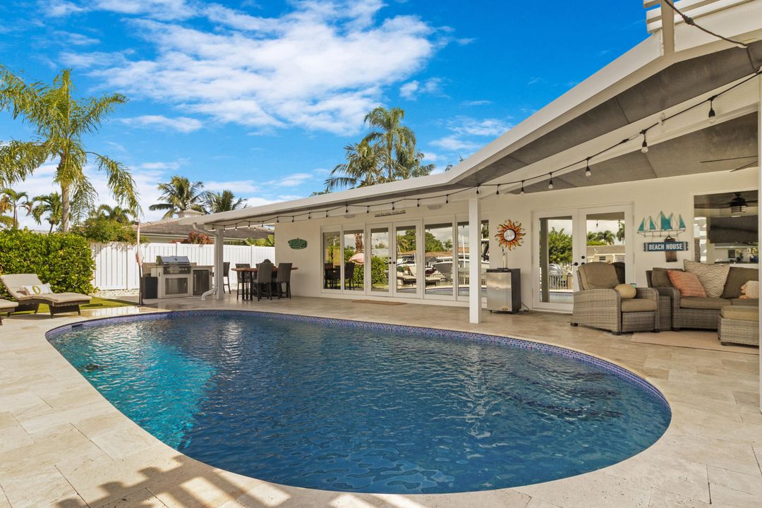 For Sale: $1,549,000 (3 beds, 3 baths, 1731 Square Feet)