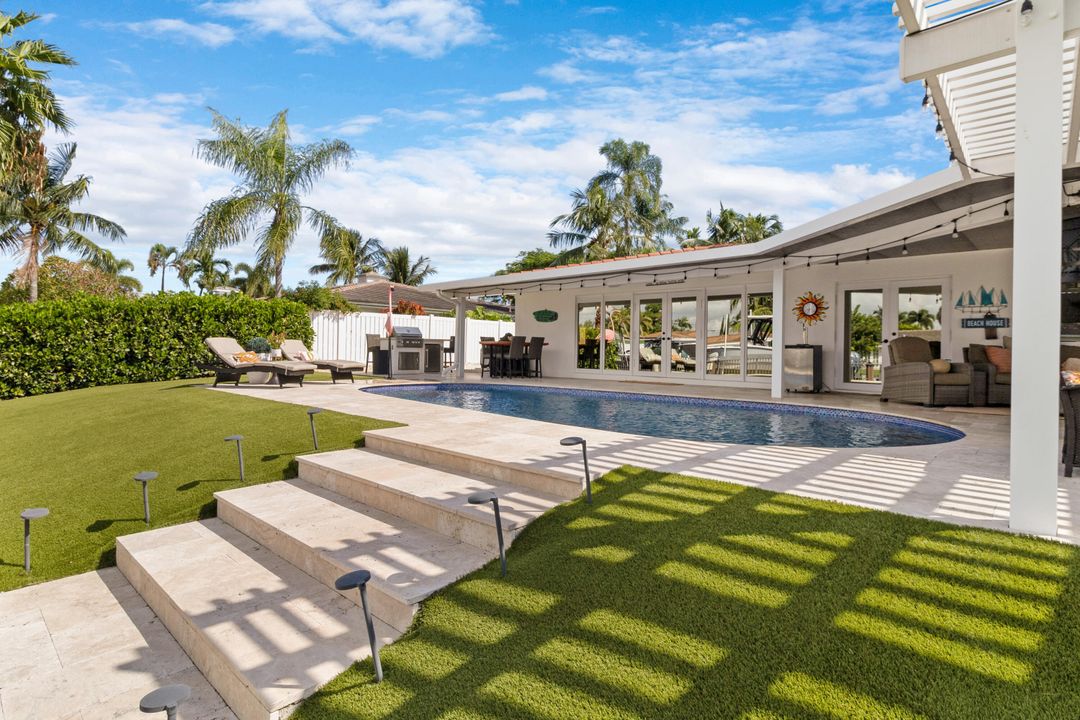 For Sale: $1,549,000 (3 beds, 3 baths, 1731 Square Feet)