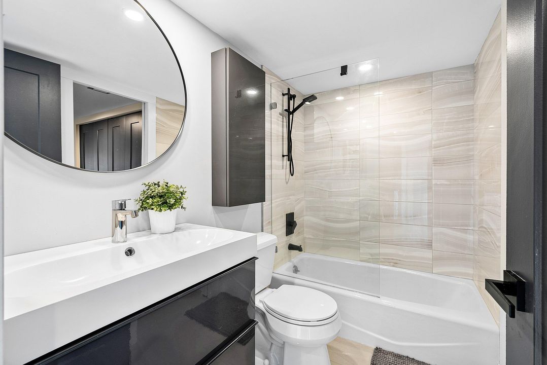 Под контрактом: $360,000 (2 спален, 2 ванн, 1479 Квадратных фут)