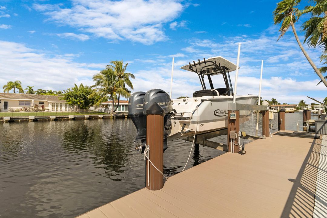 For Sale: $1,549,000 (3 beds, 3 baths, 1731 Square Feet)