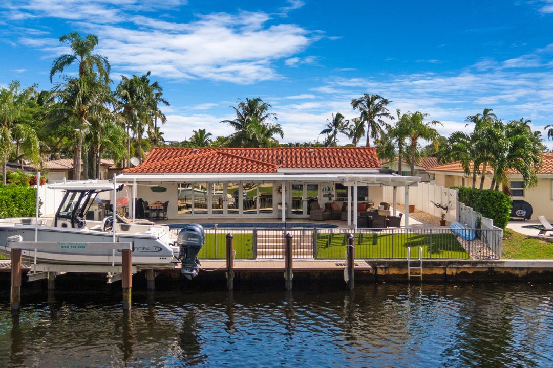 For Sale: $1,549,000 (3 beds, 3 baths, 1731 Square Feet)