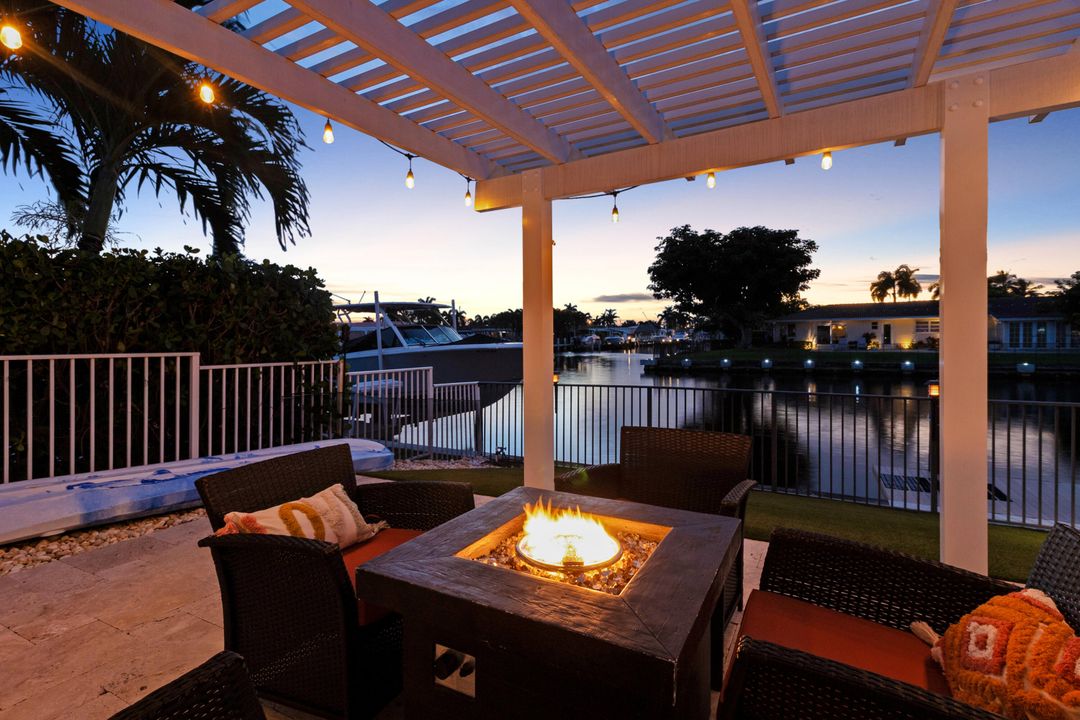 For Sale: $1,549,000 (3 beds, 3 baths, 1731 Square Feet)