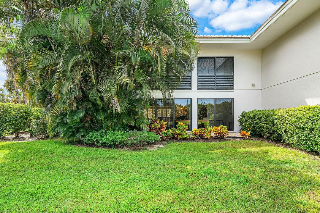 Под контрактом: $360,000 (2 спален, 2 ванн, 1479 Квадратных фут)