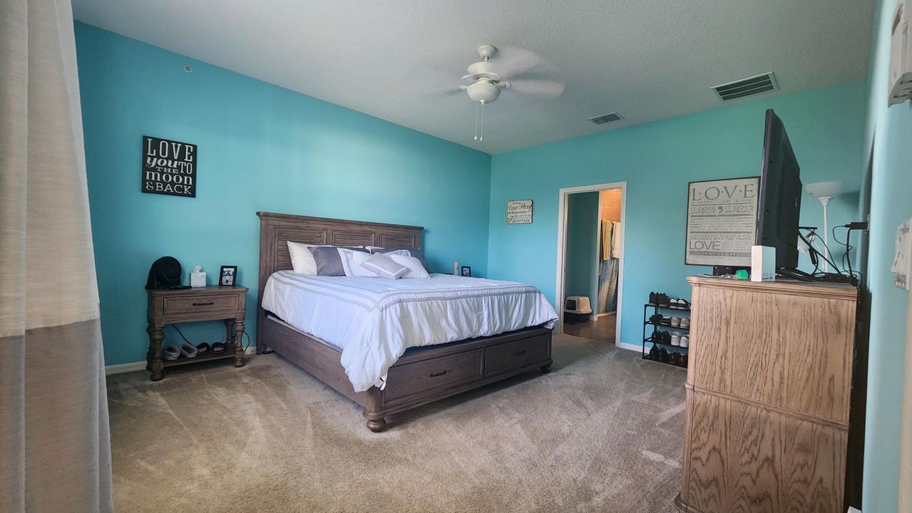 For Sale: $574,000 (4 beds, 3 baths, 2725 Square Feet)