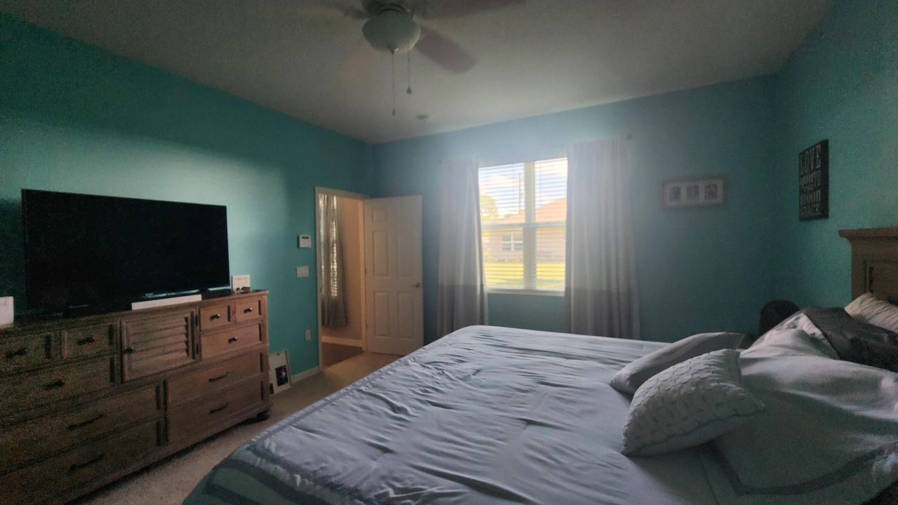 For Sale: $574,000 (4 beds, 3 baths, 2725 Square Feet)