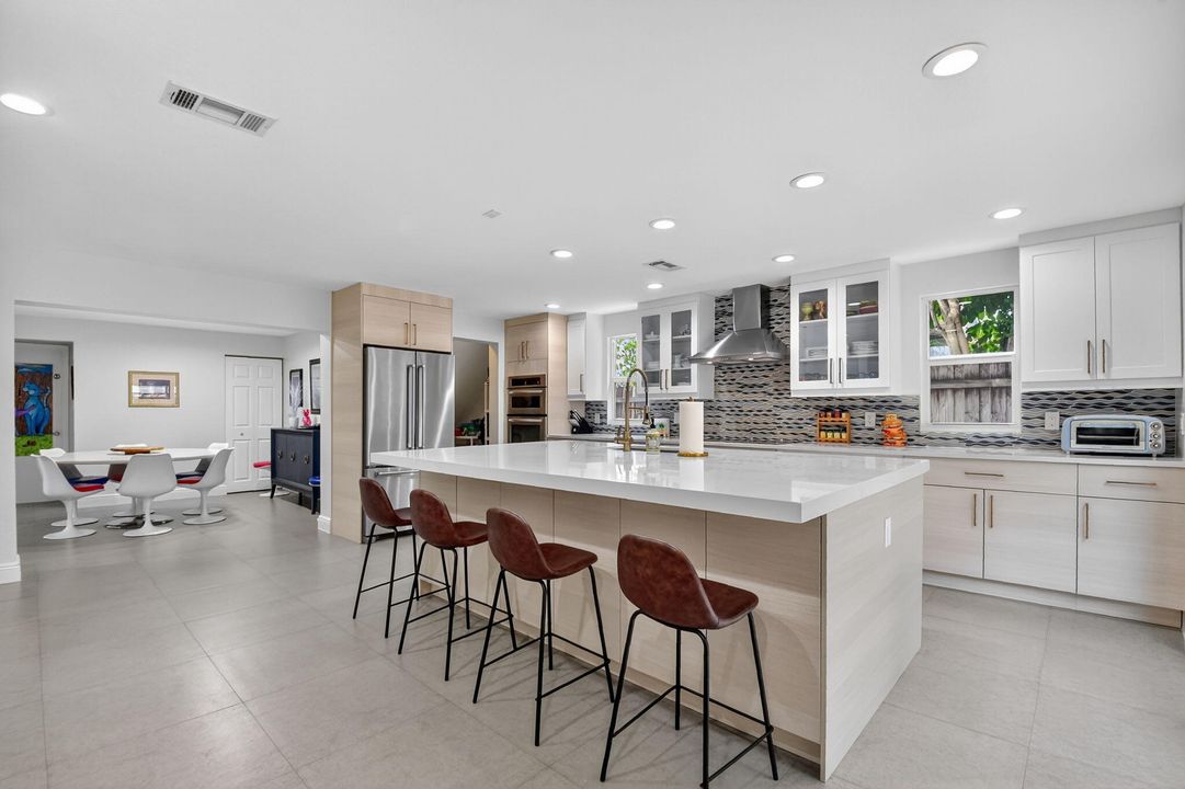 待售: $1,395,000 (0 贝兹, 0 浴室, 3878 平方英尺)